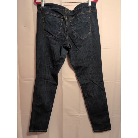 Mossimo Woman's Denim Jeans Low Rise Skinny Size 12/31(9) - Picture 5 of 8